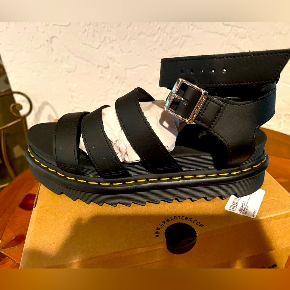 Dr. Martens Blaire Platform Sandal - NIB - size 10